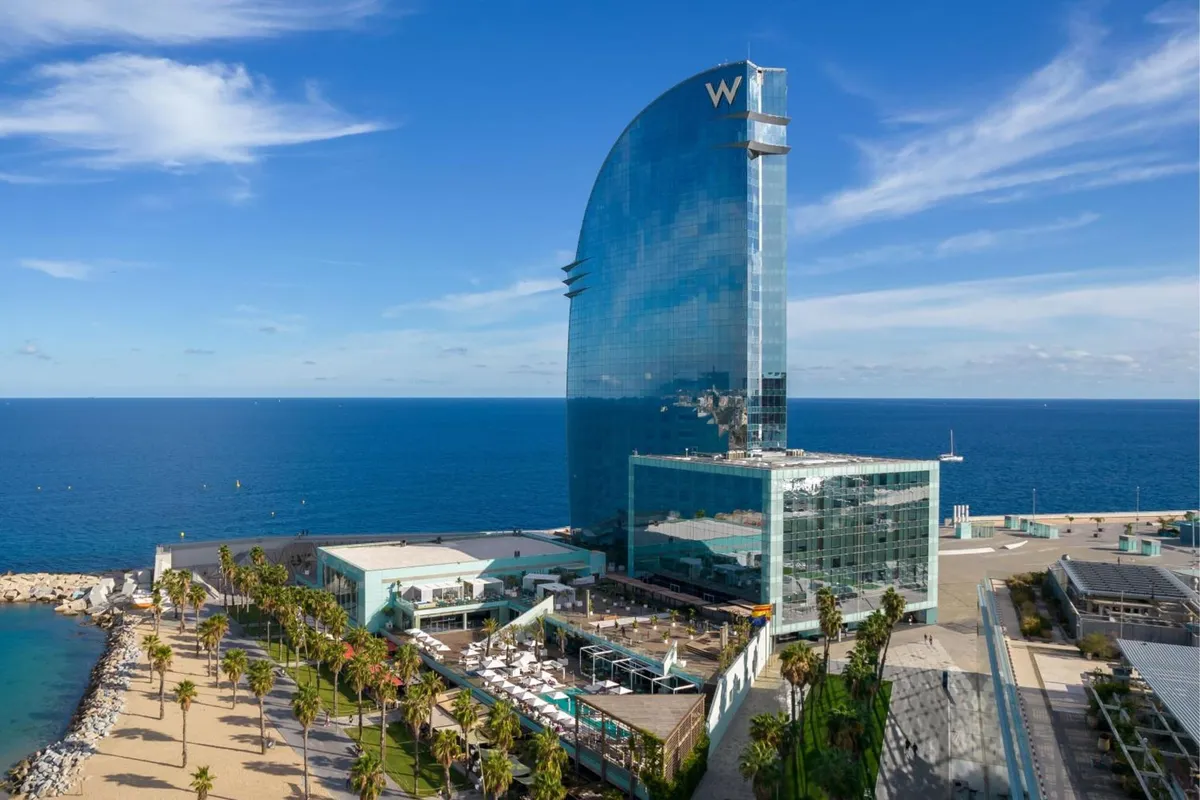 W Barcelona — imagen 2