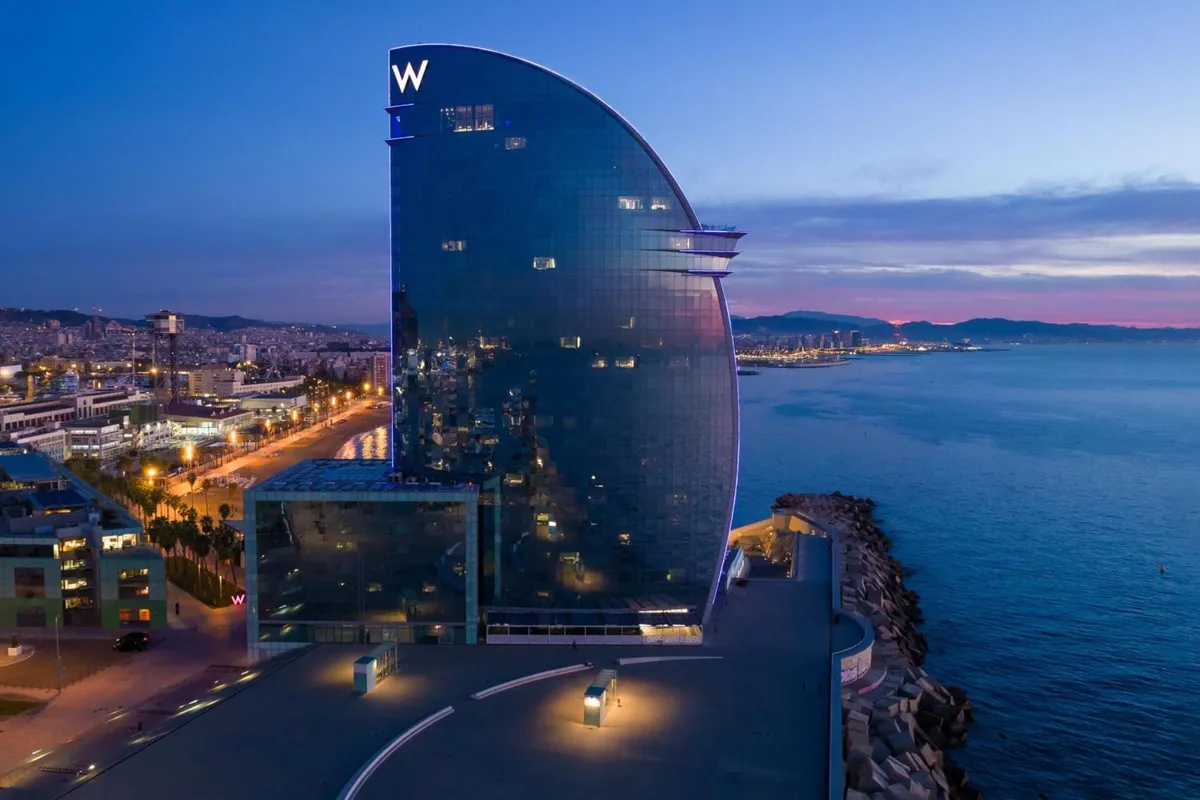 W Barcelona — imagen 3