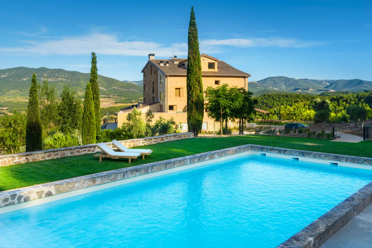 Piscina infinita con vistas