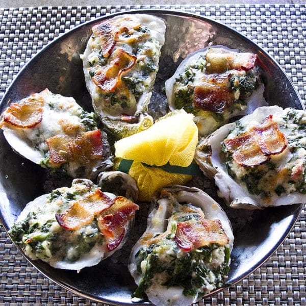 Virginia Beach-Catch31 Restaurant - Oysters Rockefeller. Autor: <a rel="nofollow" class="external text" href="https://www.flickr.com/people/58541536@N00">Erik Anestad</a> from USA. Fuente: Unsplash.