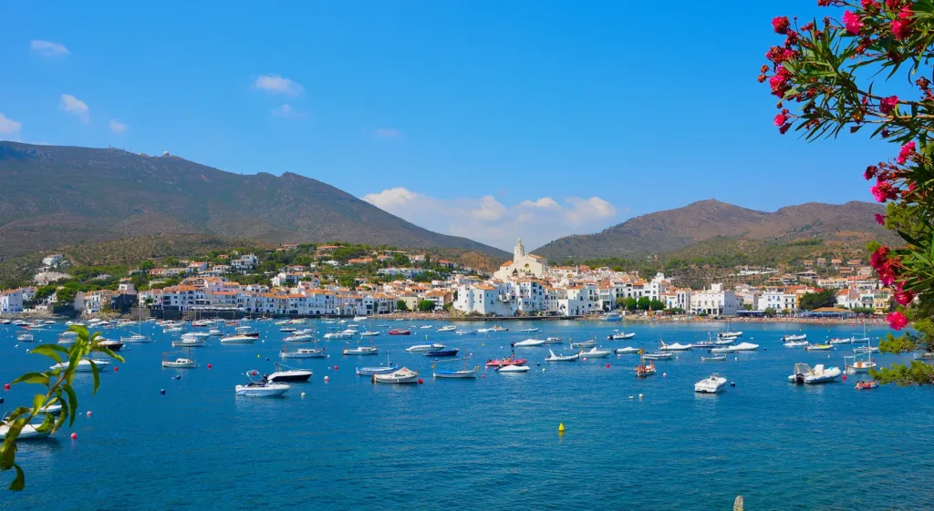 Cadaques_Pueblo_Marinero