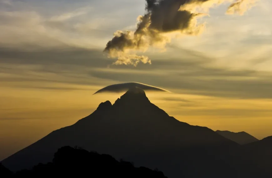 Cima del monte Mikeno / Wikiviajes
