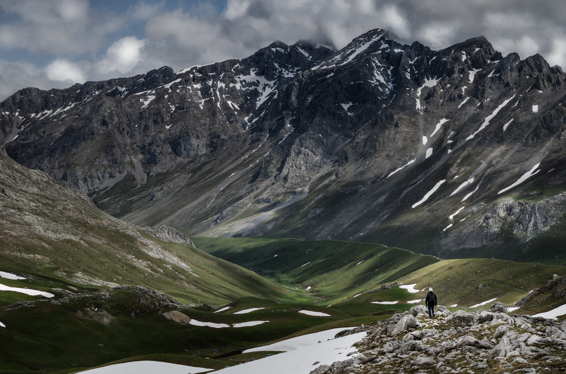 Senderismo - sobre pistas de montaña y sueños - Picos de Europa.jpg