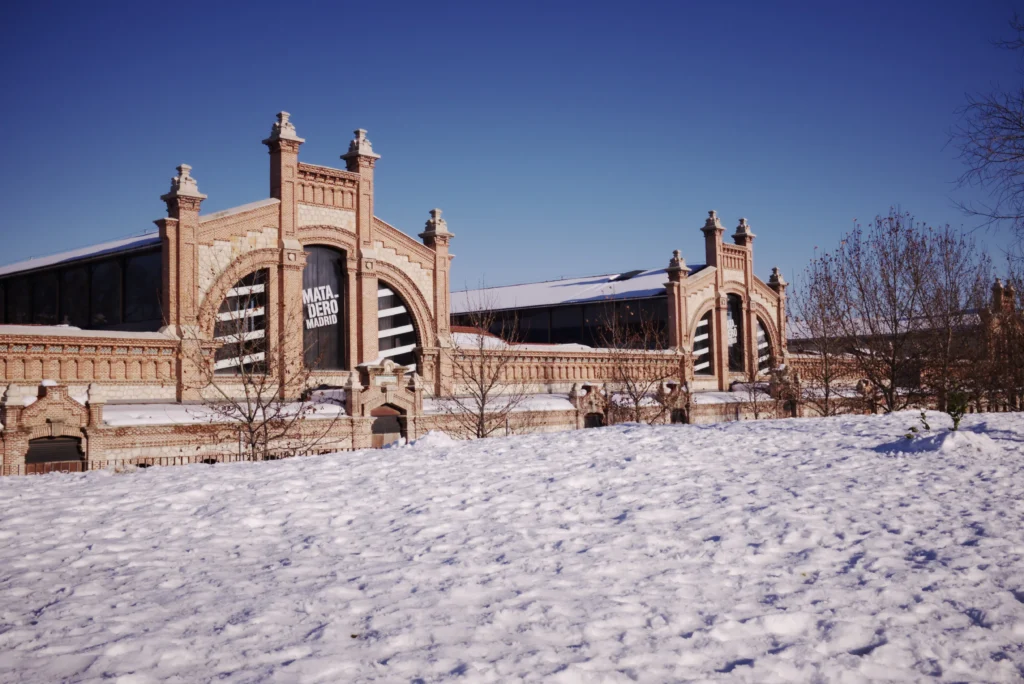 Matadero Madrid: Un Centro Cultural que Resucita la Historia - Featured Image